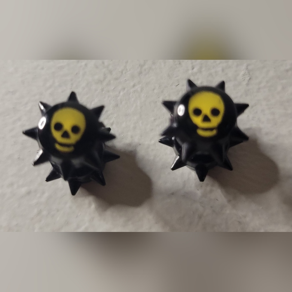 Skull Body Jewellery - Picture 2 of 3